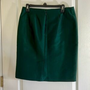 Talbots beautiful green skirt - NWT
